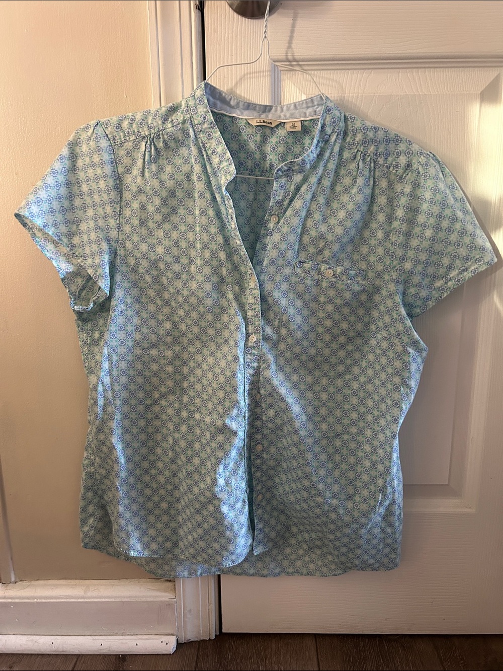 LL Bean Women’s Blue/Green Printed Short-Sleeve Blouse